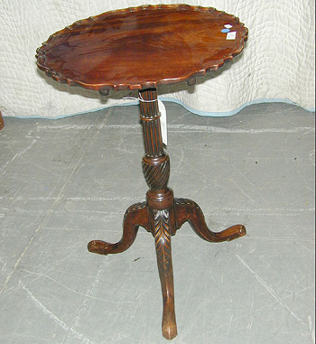 Lot image - George III Mahogany Tip-Top Tripod Table