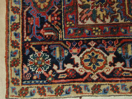 Lot image - Heriz Carpet