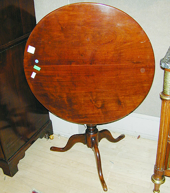 Lot image - George III Mahogany Tip-Top Table