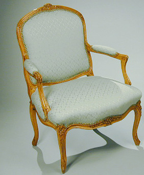 Lot image - Pair of Louis XV Beechwood Fauteuils