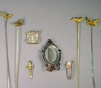 Lot image - Group of Eight Jewelry Items