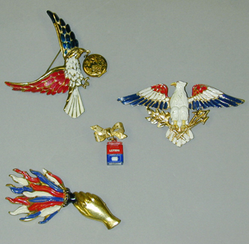 Lot image - Group of Four Patriotic Pins