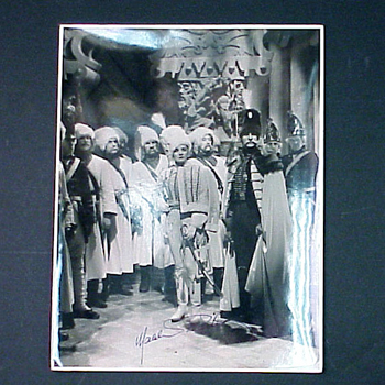 Lot image - DIETRICH, MARLENE, Inscribed photograph