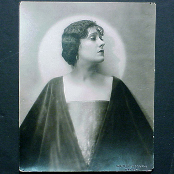 Lot image - SWANSON, GLORIA; Approximately 450 still photos