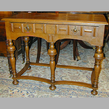 Lot image - William and Mary Style Oak Server