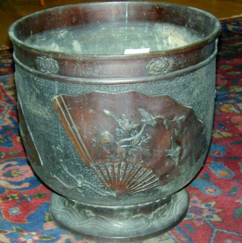 Lot image - Japanese Bronze Planter