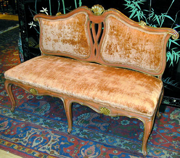 Lot image - Italian Rococo Style Painted and Parcel Gilt Settee