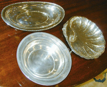 Lot image - Miscellaneous Group of Five Sterling Silver Bowls and Trays