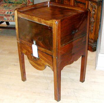 Lot image - George III Mahogany Bedside Cabinet