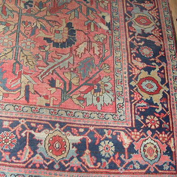 Lot image - Heriz Carpet
