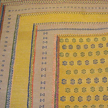 Lot image - Q'Ashqa'i Kilim