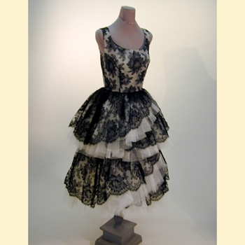 Lot image - Black and White Lace Bouffant Dress