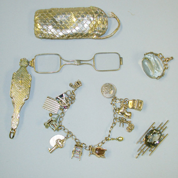 Lot image - Group of 14 Kt. Gold Jewelry