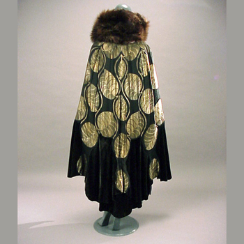Lot image - Lame and Velvet Cape French, 1920s