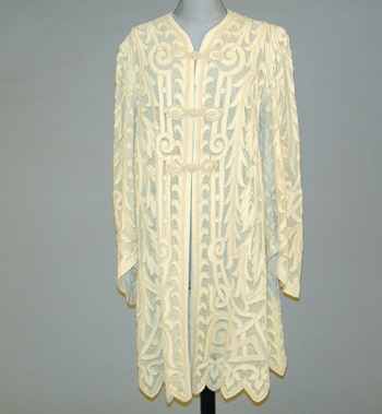 Lot image - Cream Wool Applique Lace Coat