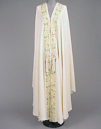 Lot image - Iida/Takashimaya Embroidered Silk Burnoose