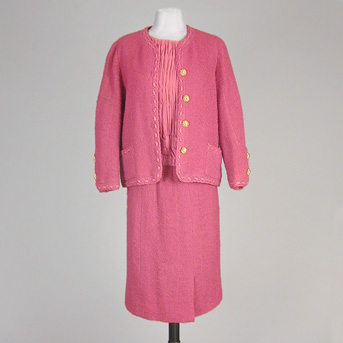 Lot image - Chanel Fuschia Wool Boucle Suit