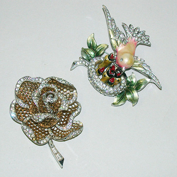 Lot image - Two Fine Boucher Pins
