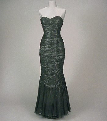 Lot image - Black Strapless Flounced Sheath