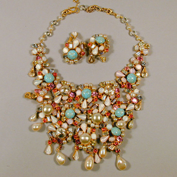 Lot image - Christian Dior Jewelry Suite