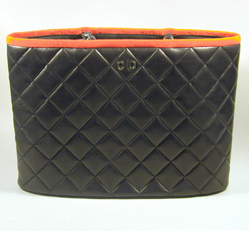 Lot image - Chanel Tote