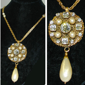 Lot image - Chanel Baroque Style Necklace