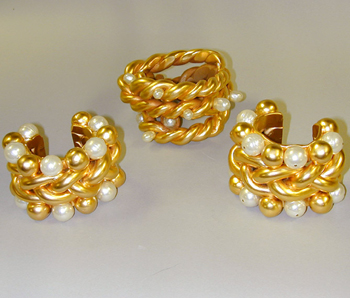 Lot image - Three Colossal Faux Pearl Rope Style Bracelets