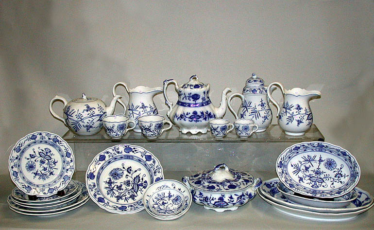 Lot image - Meissen Porcelain Dinner Service