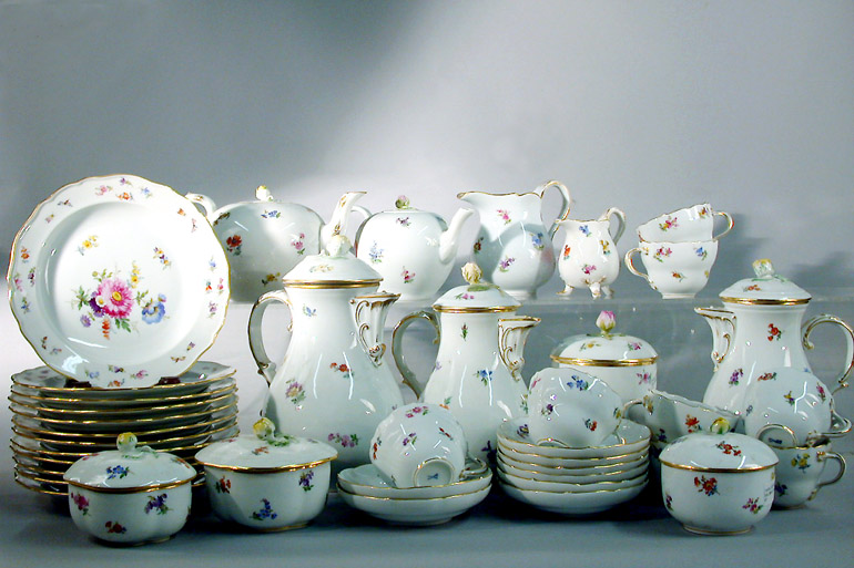 Lot image - Meissen Porcelain Dessert Service