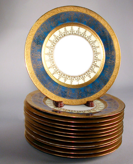 Lot image - Set of Twelve Hutschenreuther Porcelain Service Plates