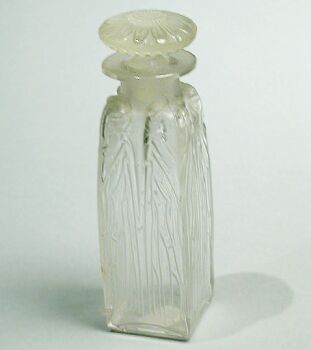 Lot image - Lalique Molded Glass Quatres Cigales