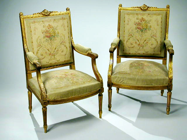 Lot image - Louis XVI Style Gilt Carved Wood Salon Suite