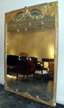 Lot image - Louis XV Style Gilt Carved Wood Mirror