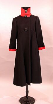 Lot image - Trigere Wool Black Coat