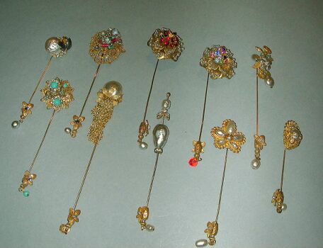 Lot image - Group of Miriam Haskell Stickpins 1040s/50s