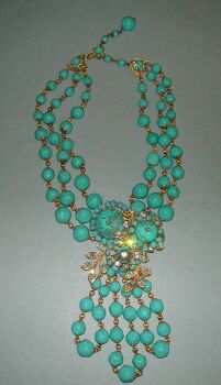 Lot image - Miriam Haskell Turquoise Bead Necklace 1940/50s