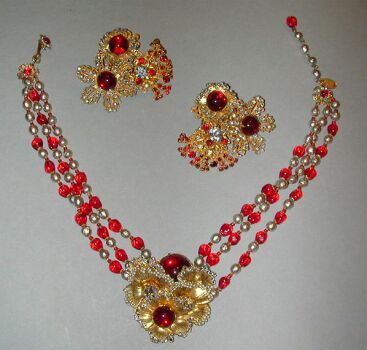 Lot image - Miriam Haskell Red and Pearl Cluster Set 1950s