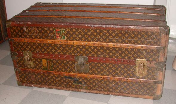 Lot image - Louis Vuitton Wardrobe Trunk