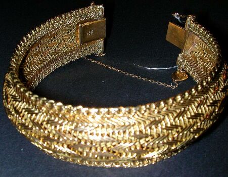 Lot image - Gold Bracelet