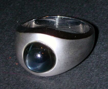 Lot image - Gentlemans Black Star Sapphire Ring