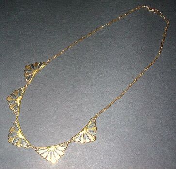 Lot image - Gold Necklace