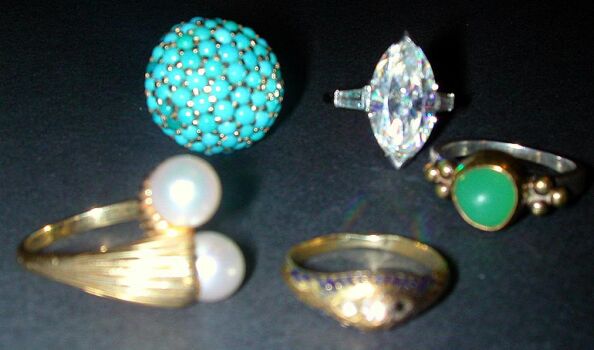 Lot image - Group of Five Assorted Rings