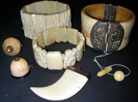 Lot image - Group of Assorted Bone and Ivory Jewelry