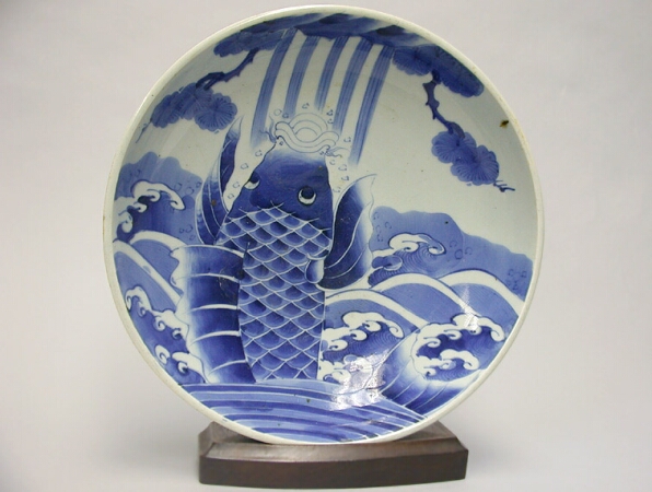 Lot image - JAPANESE BLUE AND WHITE ARITA PORCELAIN DEEP DISH  19th Century  Diameter 12 1/2 inches (31.8 cm)