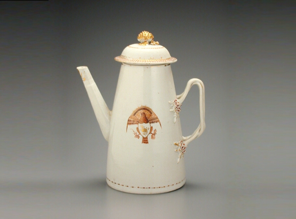 Lot image - CHINESE EXPORT PORCELAIN LIGHTHOUSE-FORM COFFEE POT FOR THE AMERICAN MARKET  Possibly circa 1800  Height 9 1/4 inches (32.5 cm)