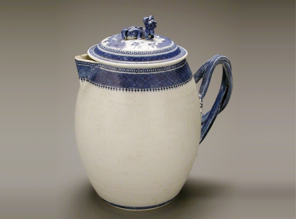 Lot image - CHINESE EXPORT BLUE AND WHITE PORCELAIN BEER JUG AND COVER  Qianlong Period, circa 1780-1790  Height 10 1/2 inches (26.6 cm)