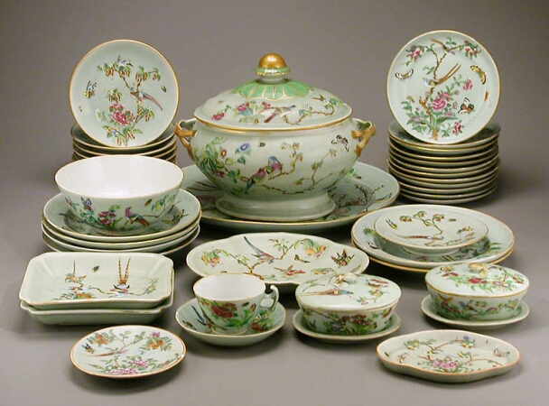 Lot image - CHINESE EXPORT CELADON GROUND FAMILLE ROSE PORCELAIN ASSEMBLED PART DINNER SERVICE  Circa 1860 and later  Length of tureen stand 17 inc