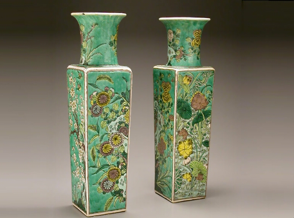 Lot image - PAIR OF CHINESE PORCELAIN FAMILLE VERTE VASES  19th Century  Height 19 3/4 inches (50.1 cm)