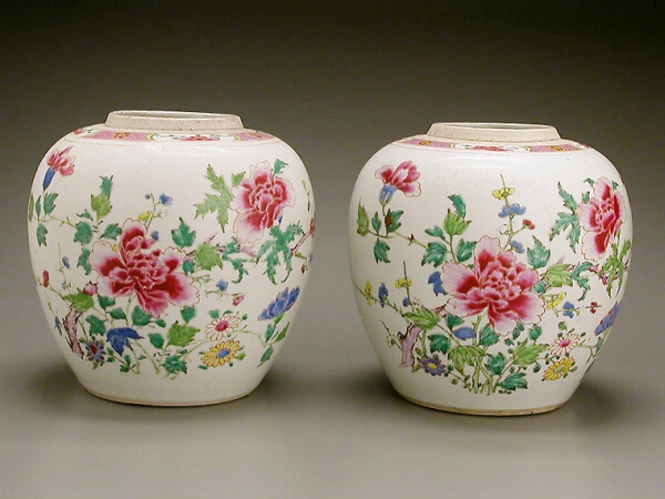 Lot image - PAIR OF CHINESE FAMILLE ROSE PORCELAIN GINGER JARS  Qianlong Period, circa 1750-1780  Height 8 3/4 inches (22.2 cm)