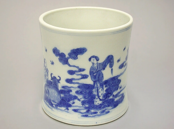 Lot image - BLUE AND WHITE PORCELAIN KANGXI STYLE BRUSHPOT  Probably Japanese, 19th century  Height 4 3/4 inches (12 cm)